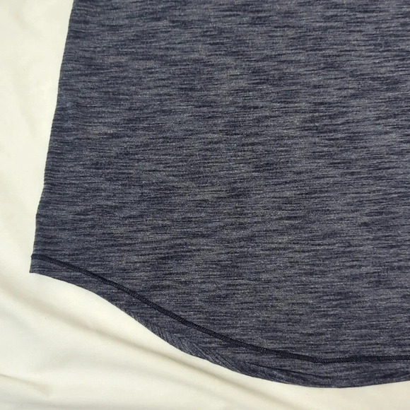 Lululemon Do the Twist Tank Yoga, Color Heathered Deep Navy Size 2 - Picture 8 of 14